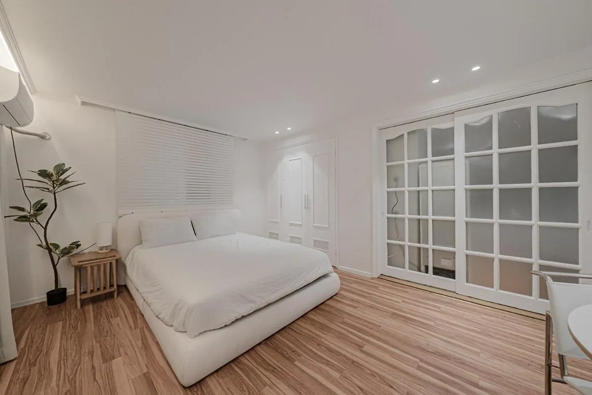 201 Apgujeong 2Nd, Studio 1 Bath Queen Bed 首爾 0*,  韩国